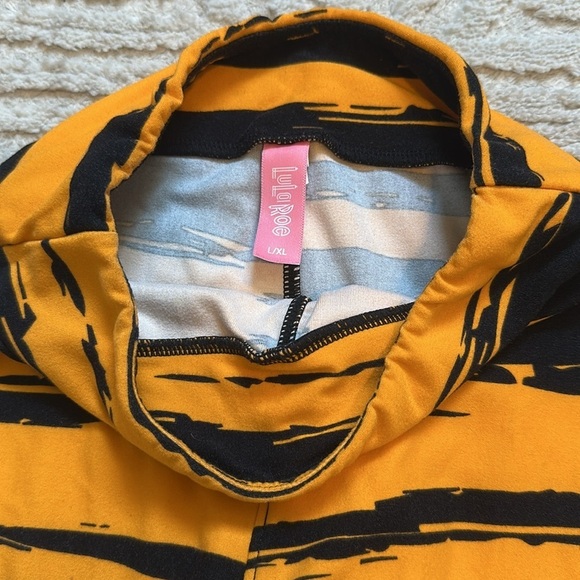 Kids Halloween orange and Black Striped Leggings- LULAROE - Picture 2 of 2